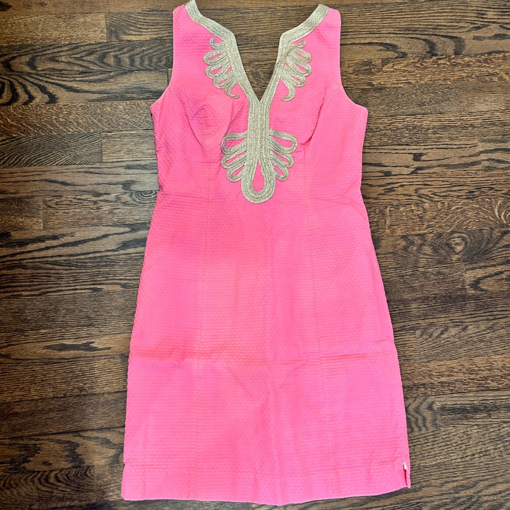 Lilly Pulitzer Janice Shift Dress, hot pink with gold appliqué Size 4